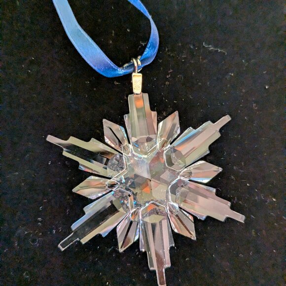 2006 Swarovski Snowflake Ornament - Picture 5 of 6